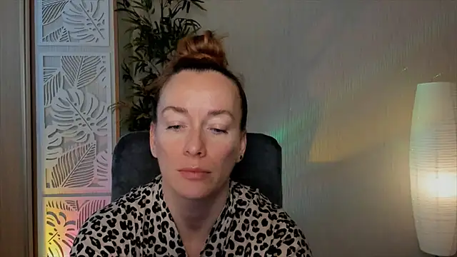 RebeccaMartinez online show from April 28, 2026, 4:50 am