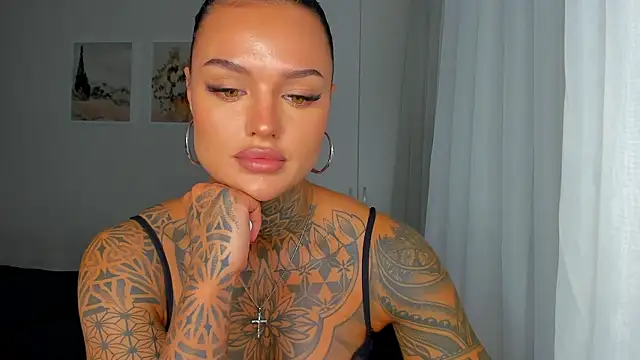 Snapshot of pantera_flashh chatting on November 15, 2025, 1:20 am pantera flashh online show from November 15, 2025, 1:20 am