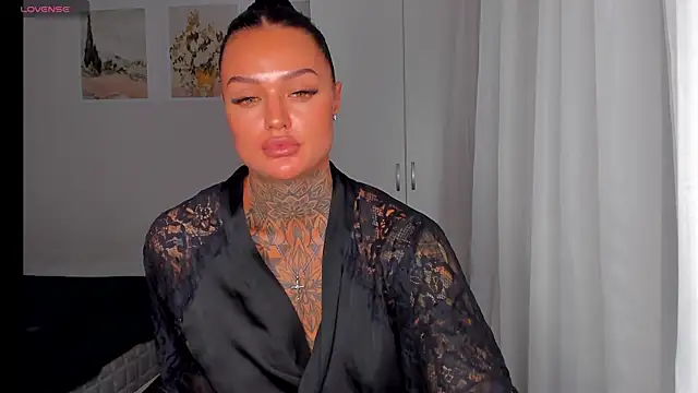 Snapshot of pantera_flashh chatting on November 11, 2025, 9:20 pm pantera flashh online show from November 11, 2025, 9:20 pm