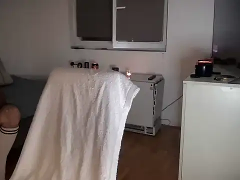 alejandrobgxh online show from May 22, 2026, 11:14 pm