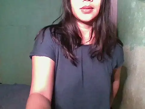  smiling4u  online show from December 5, 2025, 8:24 am