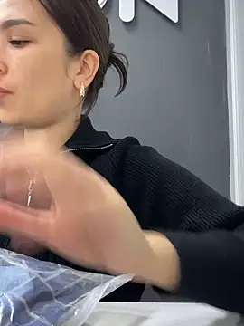 Snapshot of Sweet_Lollypop chatting on October 25, 2025, 6:23 am Sweet Lollypop online show from October 25, 2025, 6:23 am