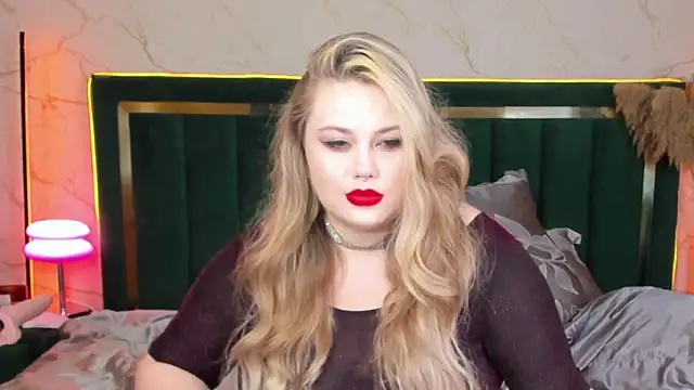 Snapshot of rosal1a chatting on February 9, 2026, 8:29 pm rosal1a online show from February 9, 2026, 8:29 pm