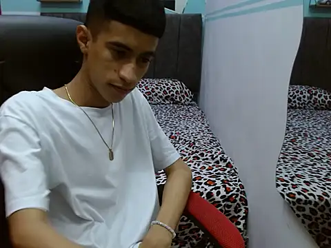 Angelstripboy online show from February 17, 2025, 5:12 pm