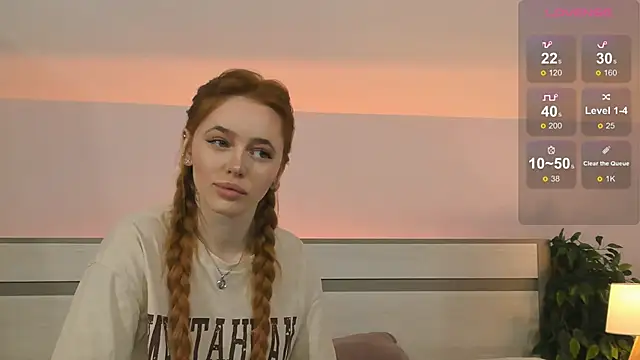 Snapshot of Phoenix_Margo chatting on October 13, 2025, 3:19 am Phoenix Margo online show from October 13, 2025, 3:19 am