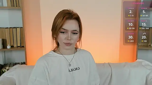 Snapshot of Phoenix_Margo chatting on November 5, 2025, 3:42 am Phoenix Margo online show from November 5, 2025, 3:42 am