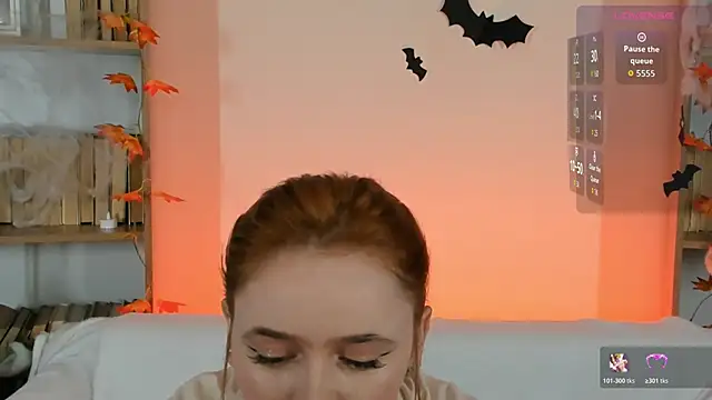 Snapshot of Phoenix_Margo chatting on October 29, 2025, 3:27 am Phoenix Margo online show from October 29, 2025, 3:27 am