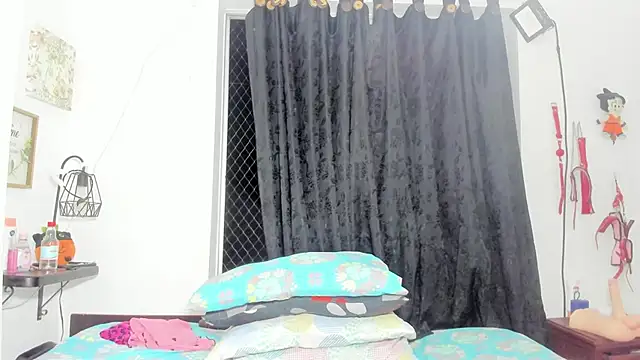 Snapshot of MANDY_GIRL_BBW chatting on December 14, 2025, 9:15 am MANDY GIRL BBW online show from December 14, 2025, 9:15 am