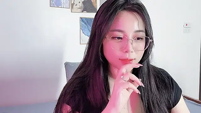 Snapshot of __Lyly__ chatting on July 31, 2026, 4:04 pm Lyly online show from July 31, 2026, 4:04 pm