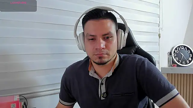 Snapshot of Rick_Diesel_ chatting on August 4, 2026, 3:33 am Rick Diesel online show from August 4, 2026, 3:33 am