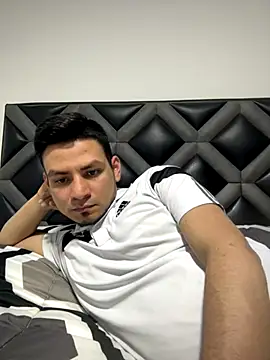 Snapshot of Rick_Diesel_ chatting on September 21, 2025, 9:42 pm Rick Diesel online show from September 21, 2025, 9:42 pm