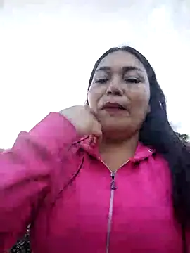 Snapshot of violet_moore chatting on October 15, 2025, 10:40 pm violet moore online show from October 15, 2025, 10:40 pm