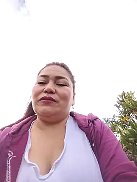 Snapshot of violet_moore chatting on March 20, 2025, 9:46 pm violet moore online show from March 20, 2025, 9:46 pm