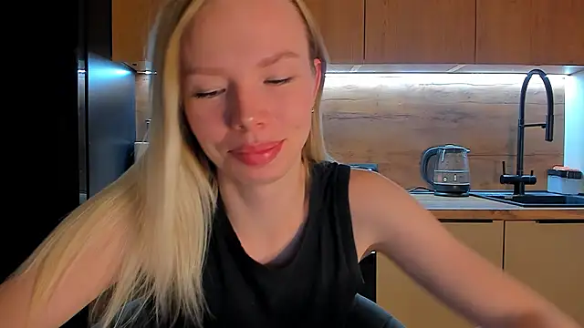 Olivia Bells online show from February 25, 2026, 9:14 pm