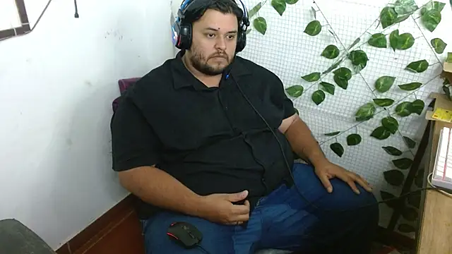 Snapshot of altairstudiosvip_ chatting on October 11, 2025, 1:23 pm altairstudiosvip online show from October 11, 2025, 1:23 pm