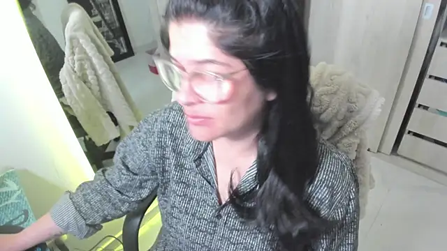 Snapshot of BellaFlaming chatting on August 6, 2026, 10:43 am BellaFlaming online show from August 6, 2026, 10:43 am