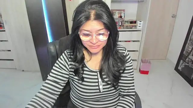 Snapshot of BellaFlaming chatting on July 31, 2026, 11:42 am BellaFlaming online show from July 31, 2026, 11:42 am