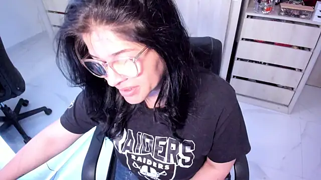 Snapshot of BellaFlaming chatting on July 14, 2026, 11:05 am BellaFlaming online show from July 14, 2026, 11:05 am
