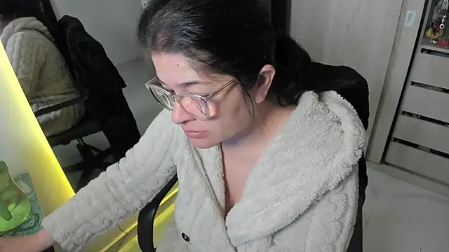Snapshot of BellaFlaming chatting on July 21, 2026, 11:00 am BellaFlaming online show from July 21, 2026, 11:00 am