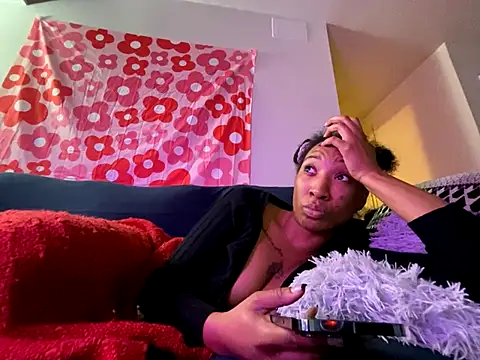 Iceblanca online show from October 13, 2025, 9:22 am