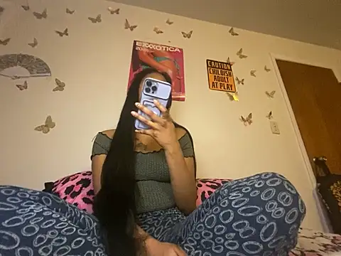 Snapshot of Iceblanca chatting on March 16, 2026, 4:09 am Iceblanca online show from March 16, 2026, 4:09 am