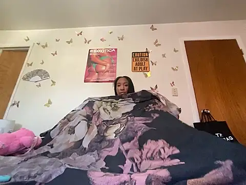 Snapshot of Iceblanca chatting on February 24, 2026, 4:41 pm Iceblanca online show from February 24, 2026, 4:41 pm