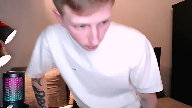 Snapshot of juliaanddima chatting on December 1, 2025, 9:15 pm juliaanddima online show from December 1, 2025, 9:15 pm