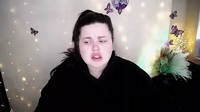 Emily Mo online show from February 10, 2026, 6:56 am