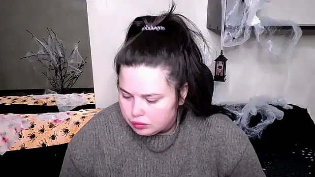 Snapshot of Emily_Mo chatting on October 29, 2025, 6:56 am Emily Mo online show from October 29, 2025, 6:56 am