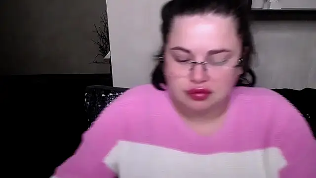 Snapshot of Emily_Mo chatting on October 11, 2025, 6:03 am Emily Mo online show from October 11, 2025, 6:03 am