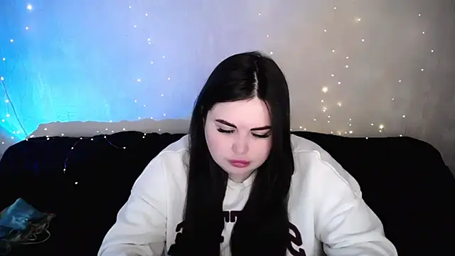 Emily Mo online show from March 3, 2026, 7:15 am