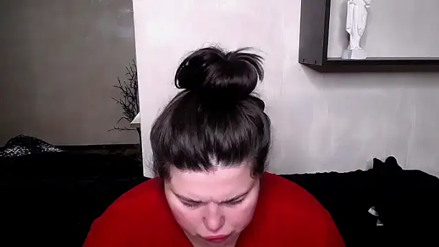 Snapshot of Emily_Mo chatting on October 14, 2025, 5:30 am Emily Mo online show from October 14, 2025, 5:30 am