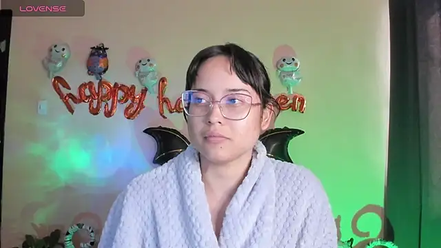 Snapshot of shantalc3rezo chatting on October 21, 2025, 8:52 pm shantalc3rezo online show from October 21, 2025, 8:52 pm