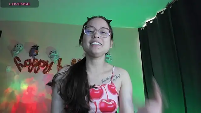 Snapshot of shantalc3rezo chatting on October 30, 2025, 6:38 pm shantalc3rezo online show from October 30, 2025, 6:38 pm