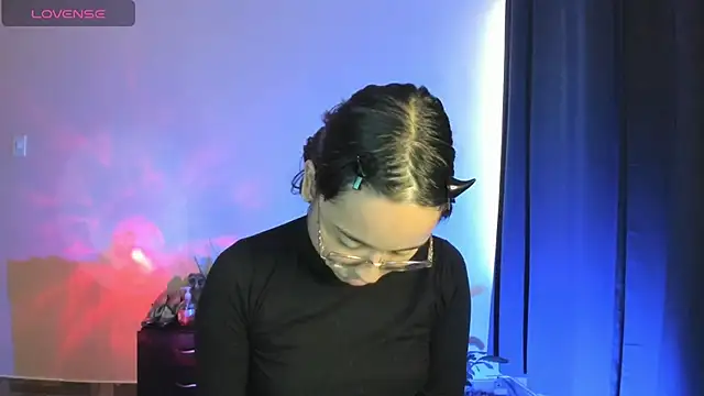 Snapshot of shantalc3rezo chatting on November 12, 2025, 8:23 pm shantalc3rezo online show from November 12, 2025, 8:23 pm