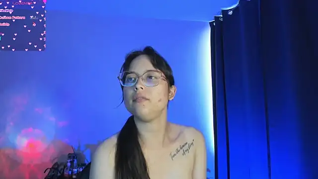 Snapshot of shantalc3rezo chatting on November 15, 2025, 8:24 pm shantalc3rezo online show from November 15, 2025, 8:24 pm