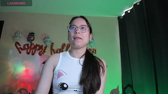 Snapshot of shantalc3rezo chatting on October 28, 2025, 8:08 pm shantalc3rezo online show from October 28, 2025, 8:08 pm