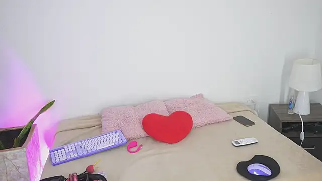 Anais aradia online show from July 31, 2026, 2:22 am