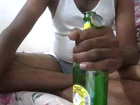 Snapshot of divi5555 chatting on March 4, 2026, 4:37 pm divi5555 online show from March 4, 2026, 4:37 pm