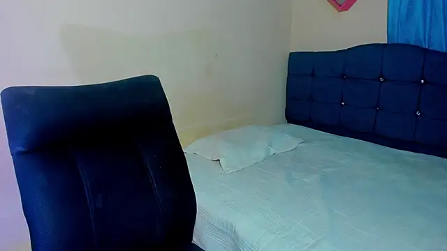 sweet1Girl online show from November 28, 2025, 12:33 am