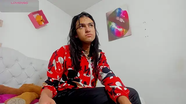 Snapshot of sweet1Girl chatting on March 23, 2026, 1:33 pm sweet1Girl online show from March 23, 2026, 1:33 pm