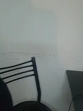 Snapshot of DianiQueenn chatting on March 14, 2026, 6:19 am DianiQueenn online show from March 14, 2026, 6:19 am