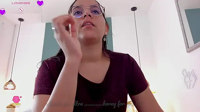 Snapshot of lucy_blue28 chatting on May 6, 2026, 12:53 pm lucy blue28 online show from May 6, 2026, 12:53 pm