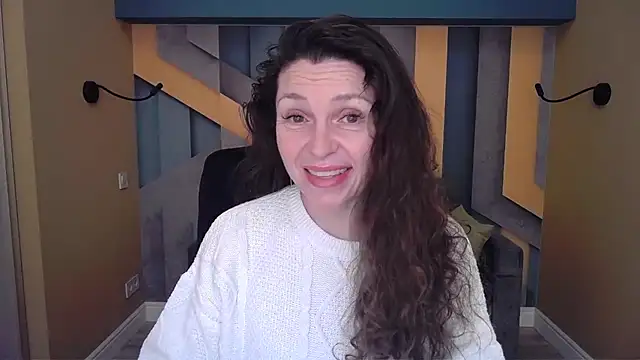 Snapshot of EllaLong chatting on March 4, 2026, 12:35 pm EllaLong online show from March 4, 2026, 12:35 pm