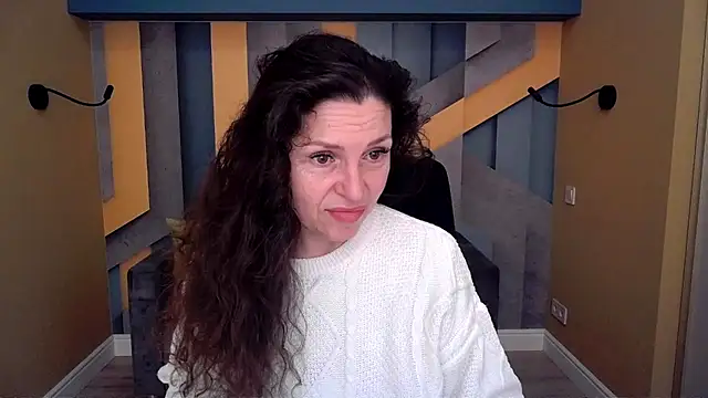 Snapshot of EllaLong chatting on March 1, 2026, 12:27 pm EllaLong online show from March 1, 2026, 12:27 pm