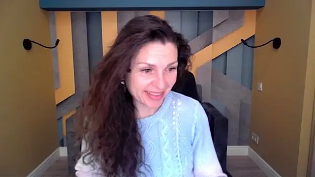 Snapshot of EllaLong chatting on February 25, 2026, 12:38 pm EllaLong online show from February 25, 2026, 12:38 pm