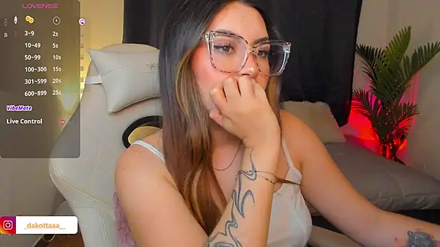 Snapshot of dakottaa_ chatting on March 30, 2026, 11:39 pm dakottaa online show from March 30, 2026, 11:39 pm