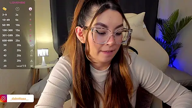 Snapshot of dakottaa_ chatting on October 22, 2025, 11:25 pm dakottaa online show from October 22, 2025, 11:25 pm