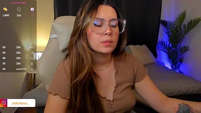 Snapshot of dakottaa_ chatting on November 29, 2025, 11:38 pm dakottaa online show from November 29, 2025, 11:38 pm