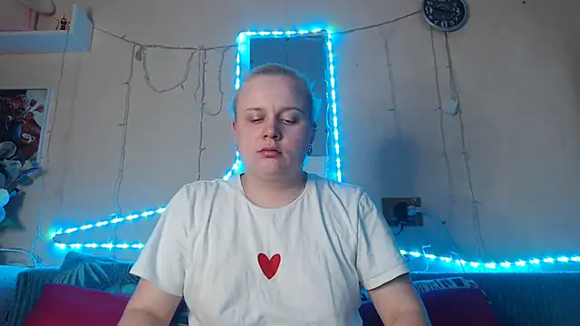 Snapshot of Karolina_love_ chatting on January 10, 2025, 11:29 pm Karolina love online show from January 10, 2025, 11:29 pm
